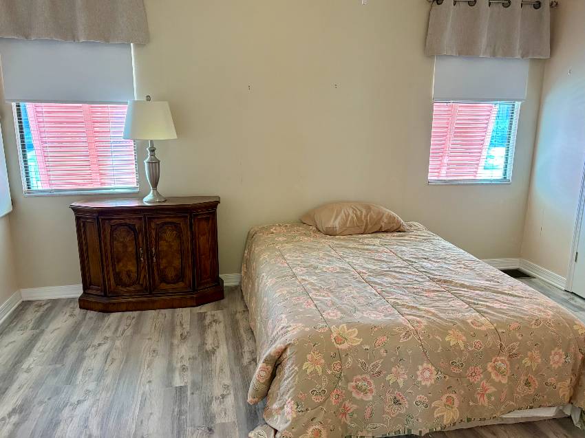 1193 S Indies Circle a Venice, FL Mobile or Manufactured Home for Sale